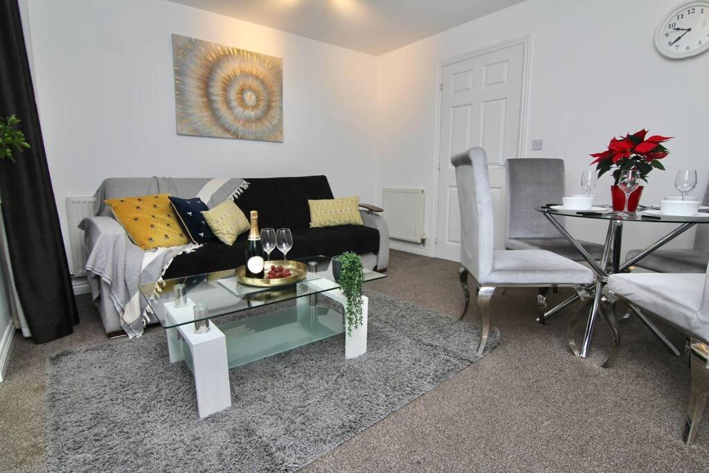 Daimler House - Cosy Home Near Coventry City Centre Экстерьер фото